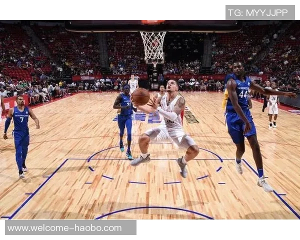 火箭比赛观众席冷清KD暗示第二节将会有不同场面 火箭比赛观众席冷清KD暗示第二节将会有不同场面